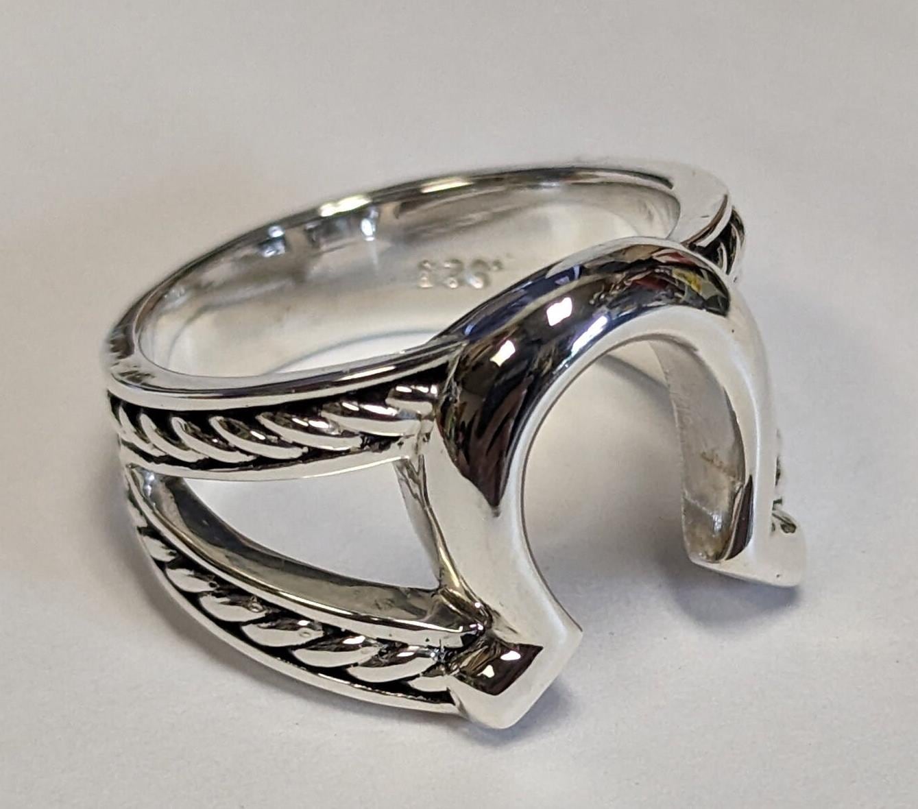 a horseshoe ring for a justified marshall