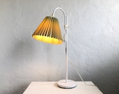 Danish vintage minimalist mid century table lamp in white painted metal with green pleated shade