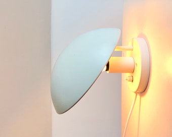 Louis Poulsen PH Hat vintage wall lamp with great indirect warm light - design from 1961 by Poul Henningsen