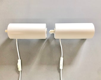 Para minimalistycznych lamp ściennych IKEA w stylu vintage ze Szwecji, z białego metalu, ze światłem skierowanym w górę i w dół