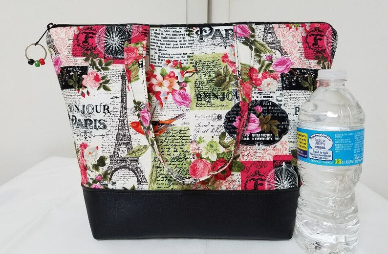 wide bottom lunch bag