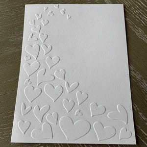Lot de 8 papiers cartonnés coeurs en relief, papier cartonné prédécoupé, papier cartonné de créateur, papier cartonné coeur texturé