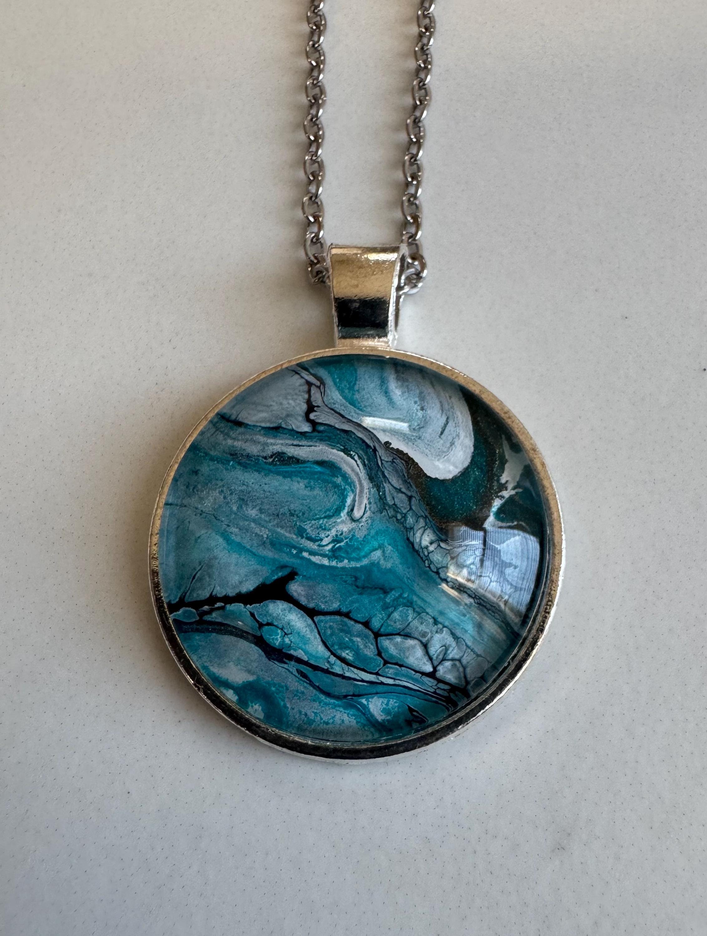 Collier pendentif pierre cœur la diamantine bleu nuit pailleté