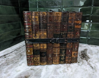 Boîte à biscuits Huntley & Palmers en métal antique - Reading London - Faux livre