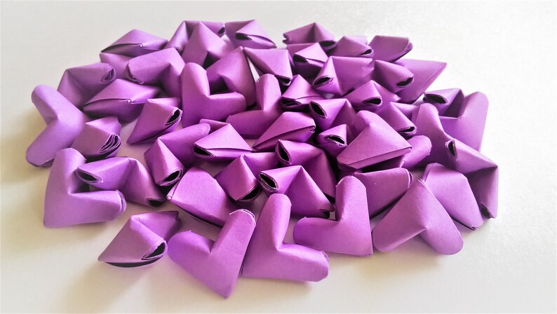 100 Lila Origami Herzen