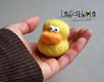 Small felt duck in desired colors