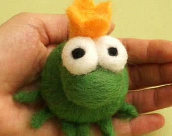 Frog King - needle felted