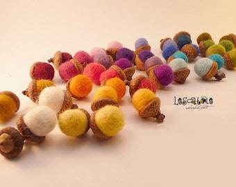 10 felt acorns in desired colors