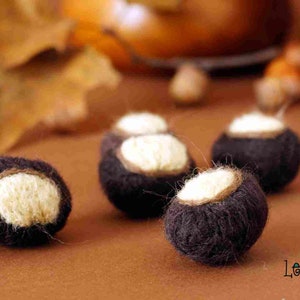 Autumn Magic - 5 Felt Chestnuts
