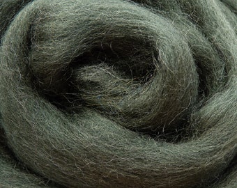89,-Euro/1kg * 50g dark green top - pure wool (merino)