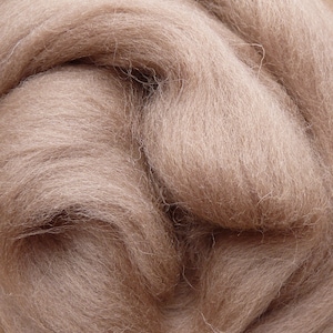 89,-Euro/1kg * 50g sand-colored top - pure wool (merino)