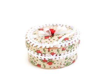 Floral Dollhouse Hat Box, 1:12, Vintage