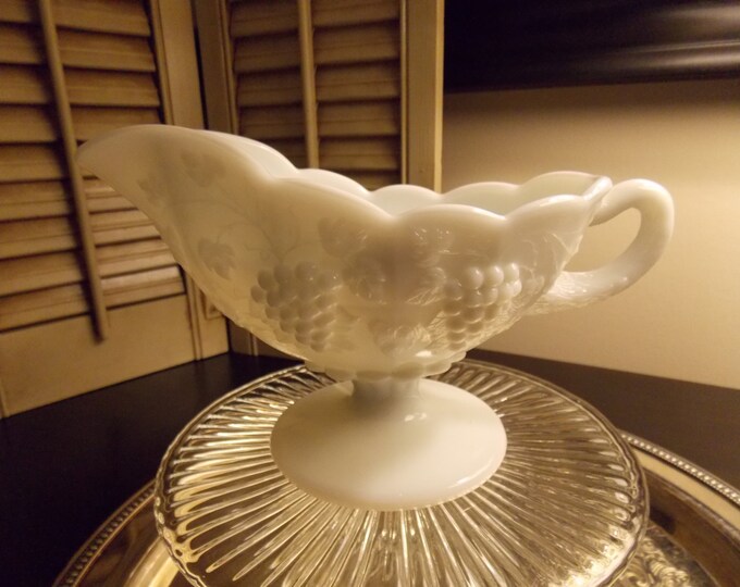Vintage WESTMORLAND Milk Glass GRAVY BOAT Collectible Milk Etsy