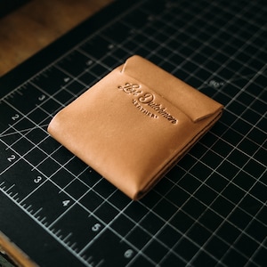 The Cash Finn Leather Bifold Wallet Minimalist Billfold Card Holder Slim Bifold Leather Card Wallet Personalized Mens Wallet Wallet image 7