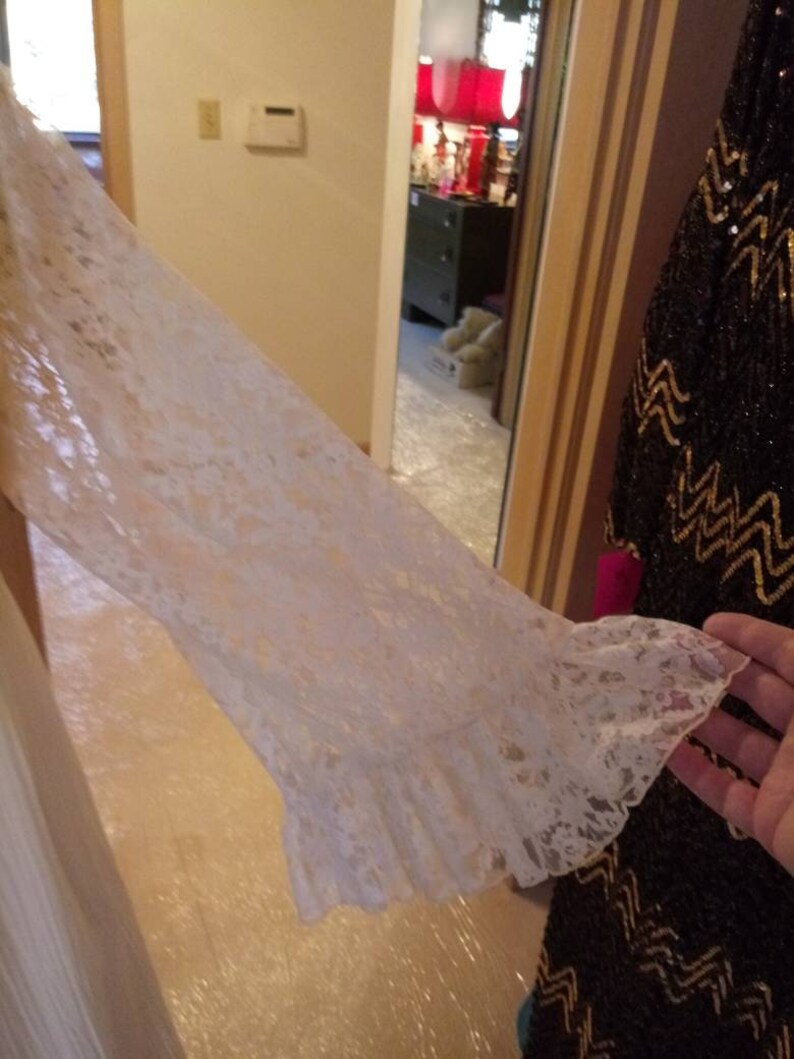 Early 1970s Vintage Prairie Boho Gunne Sax Style Dress Lace Bell Sleeves Rennaissance cotton Union label Cream Colored Cottagecore