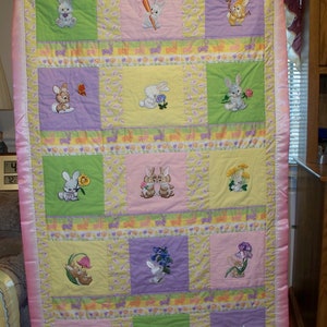 EMBROIDERED BABY QUILT