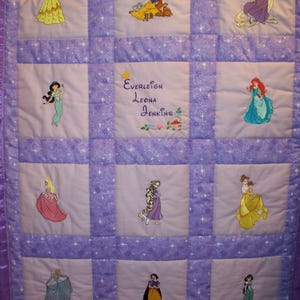 EMBROIDERED BABY QUILT