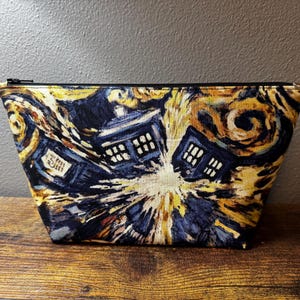 Dr Who Exploding Tardis Large Zipper Clutch