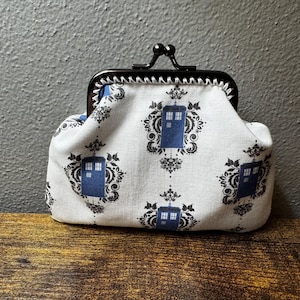Dr Who Small Tardis Damask Coin Purse