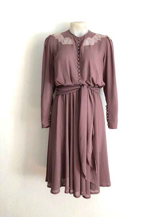 PRUE ACTON!!! Vintage 1970s 'Prue Acton' mauve, cr