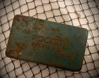 Vintage Pocket Tackle Box Small Old Mini Rusty Fishing Lure