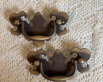 Chippendale Drawer Pulls - 2 Brass Swan Neck Federal Colonial Dresser Drawer Hardware Handles Screws