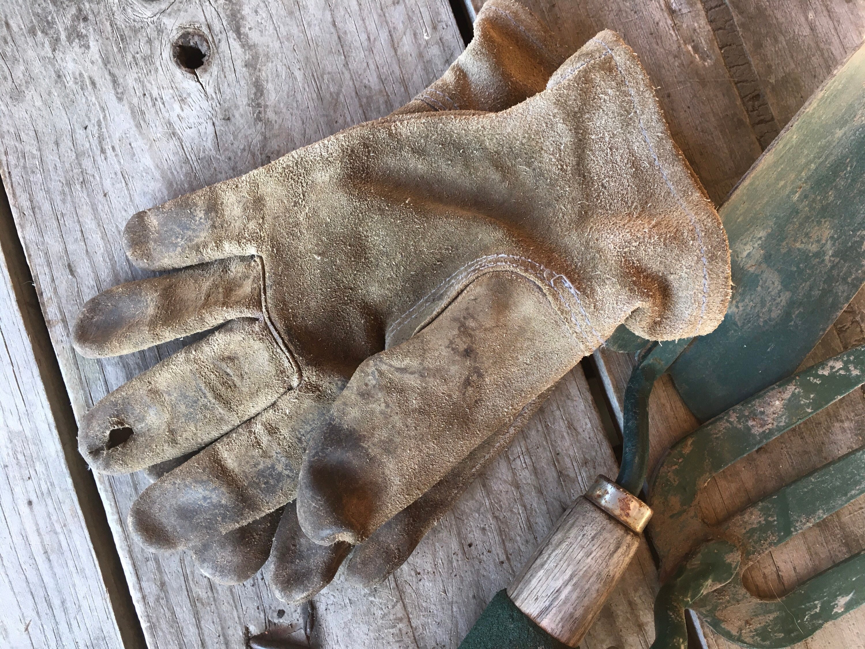 Worn Leather Gloves Gray Leather Woodcutters Glove Garden - Etsy