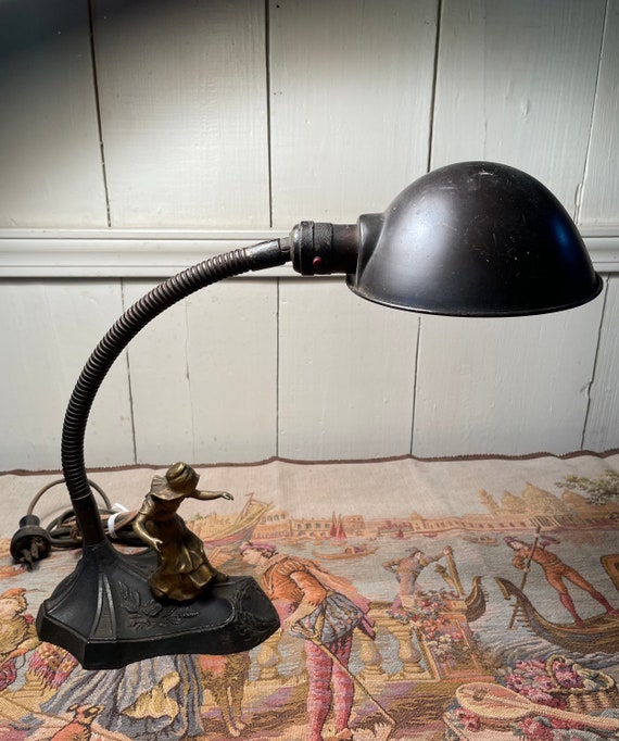 Lámpara de niña holandesa Cuello de cisne Vintage Light Robert Schwartz Bro  Lámpara de escritorio de dama sueca Lámpara de estatua de niña holandesa  Lámpara de cuello de cisne adornada 