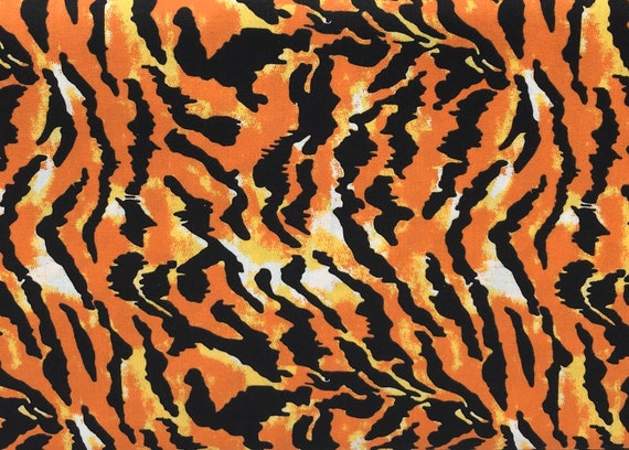 60 Tiger Print Velvet Fabric at Rs 70/meter, Printed Velvet Fabric in  Surat