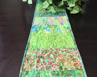 Green Hawaiian table runner, island decor, Hawaiian decor, batik table runner, green table runner, green decor, Q16718