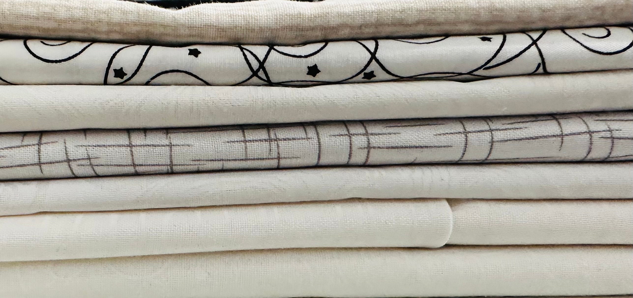 Choose a QUILTER'S 100% Cotton Fabric Scrap Bag 15.6oz. Mix of