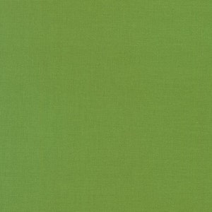 Kona Cotton Grass Green K001-1703 Robert Kaufman, Kona solid fabric, solid green cotton fabric, solid fabric, green grass fabric, #23261
