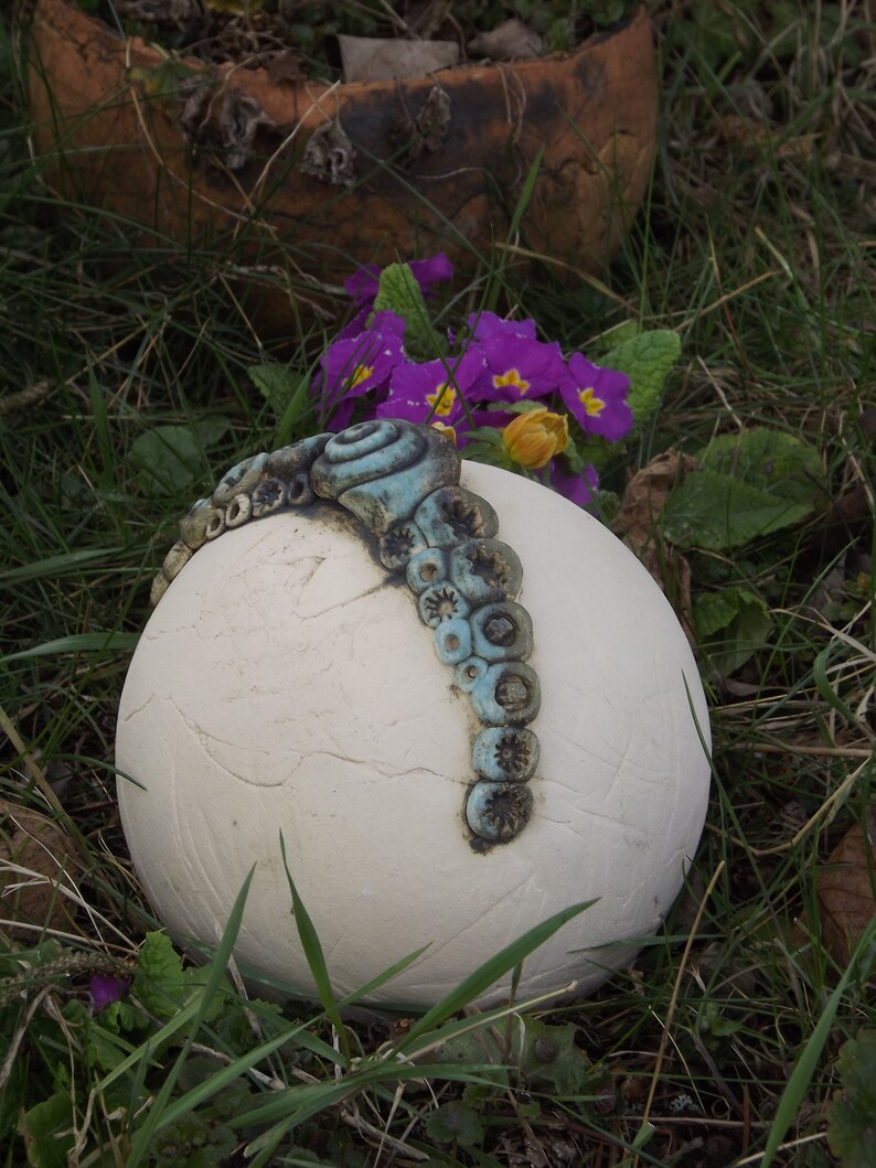 Garten Kugel SchmuckKugel Handarbeit Keramik Deko Spirale
