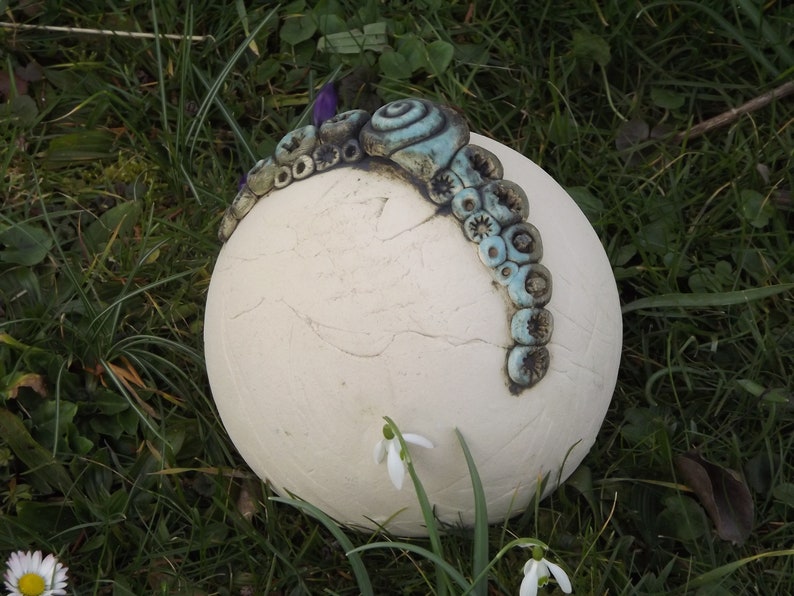 Garten Kugel SchmuckKugel Handarbeit Keramik Deko Spirale