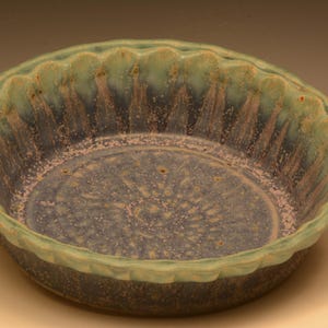 Handmade Stoneware Pie Dish. Wheel Thrown Ceramic Pie Plate.