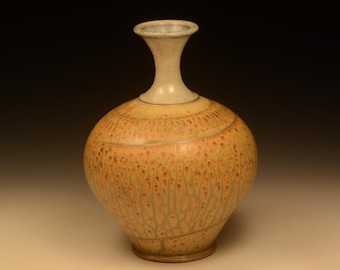 Handmade Stoneware Vase. Wheel thrown Pottery.