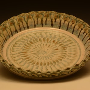 Handmade Stoneware Pie Dish. Wheel Thrown Ceramic Pie Plate.