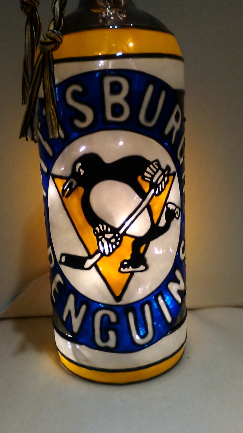 NEW Pittsburgh Penguins 2017 Stanley Cup Champions Plug-In Wine Bottle  Light