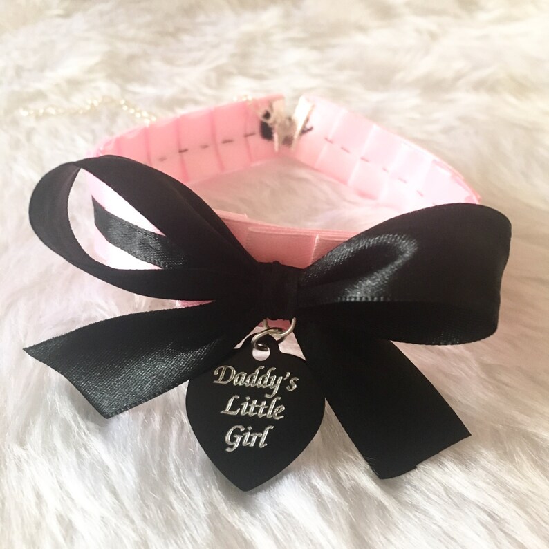 Daddy/'s Little Girl Engraved Personalised Heart Charm Pink Black BDSM Collar Cosplay Choker Necklace Slave Sub Age Play Ddlg ABDL Princess
