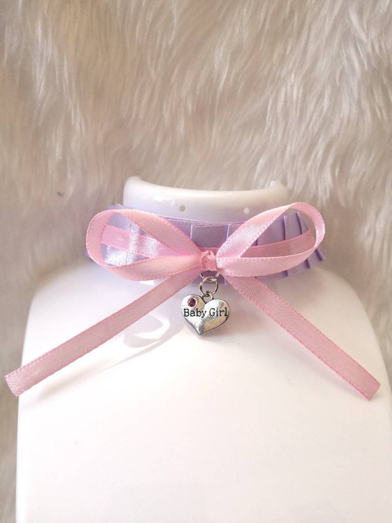 Baby Girl Heart Lilac Pink Ruffled Ribbon Choker Ddlg BDSM Collar Necklace Lolita Age Play Kinky Submissive Fetish Princess Daddy Sub ABDL
