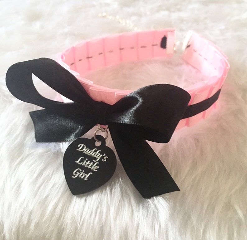 Daddy/'s Little Girl Engraved Personalised Heart Charm Pink Black BDSM Collar Cosplay Choker Necklace Slave Sub Age Play Ddlg ABDL Princess