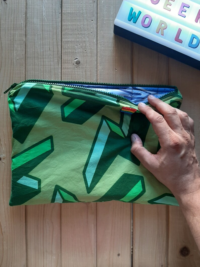 Made with lightining printed fabric A4 document holder with quilted lining Green pattern holder