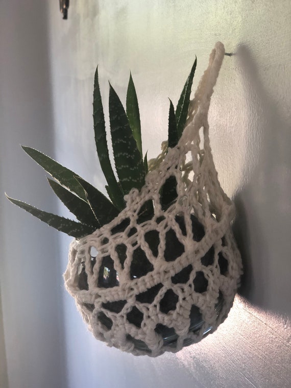 CROCHET PATTERN Hanging Plant Holder for Wall
