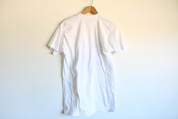 MOYENNE 70/80 (serré) Vintage des années 70/80 MOYENNE s T-Shirt doux et léger de New York City (relief graphique) 53d389 MOYENNE 70/80 (serré) Vintage des années 70/80 MOYENNE s T-Shirt doux et léger de New York City (relief graphique) 53d389