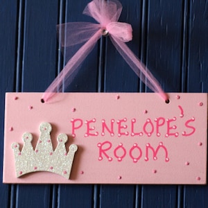 Girl&#39;s Room Sign. Personalized Princess Crown Name Sign. Girl&#39;s Room Decor. Kids Door Plaque. Name Plaque. Bedroom Door Sign. Gift for Girls