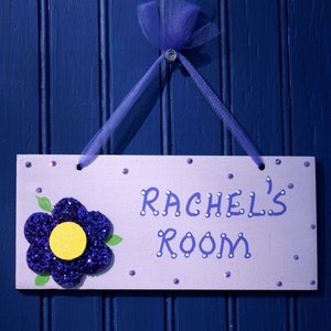 FLOWER Room Sign, Hand Personalized. Girl&#39;s Room Decor. Children&#39;s Name Sign. Kid&#39;s Door Sign. Kid&#39;s Name Plaque. Girl&#39;s bedroom sign.
