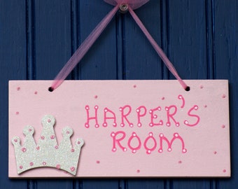 Girl's Name Sign. Personalized Crown Room Sign, Glittered White Crown. Girl's Room Decor. Kid's Door Plaque. Girl's Name Plaque. Door Sign.