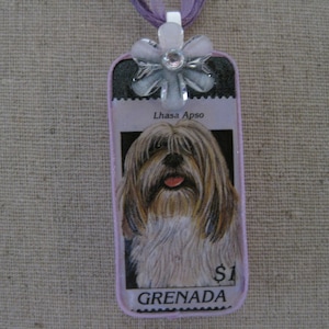 Hecho a mano Vintage Granada Postage sello delicioso Lhasa Apso perro colgante