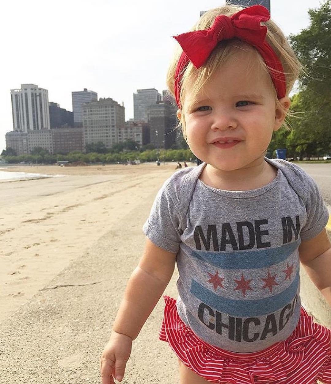 Chicago Flag Bodysuit, Chicago Baby Shirt, Made in Chicago Baby Gift, Chicago Baby Shower Gift