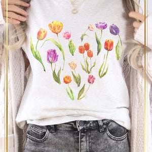 Floral TShirt Women Tulip Shirt with Tulip Flower Oversized Shirt Spring Tshirt for Her Flower Garden Bloom Shirt Tulip Festival Tee